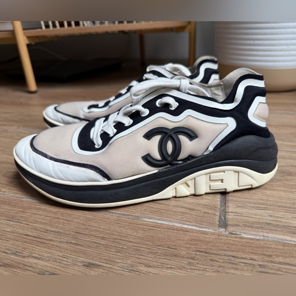 Authentic CHANEL White and Black Active Sneakers - Picture 3 of 12
